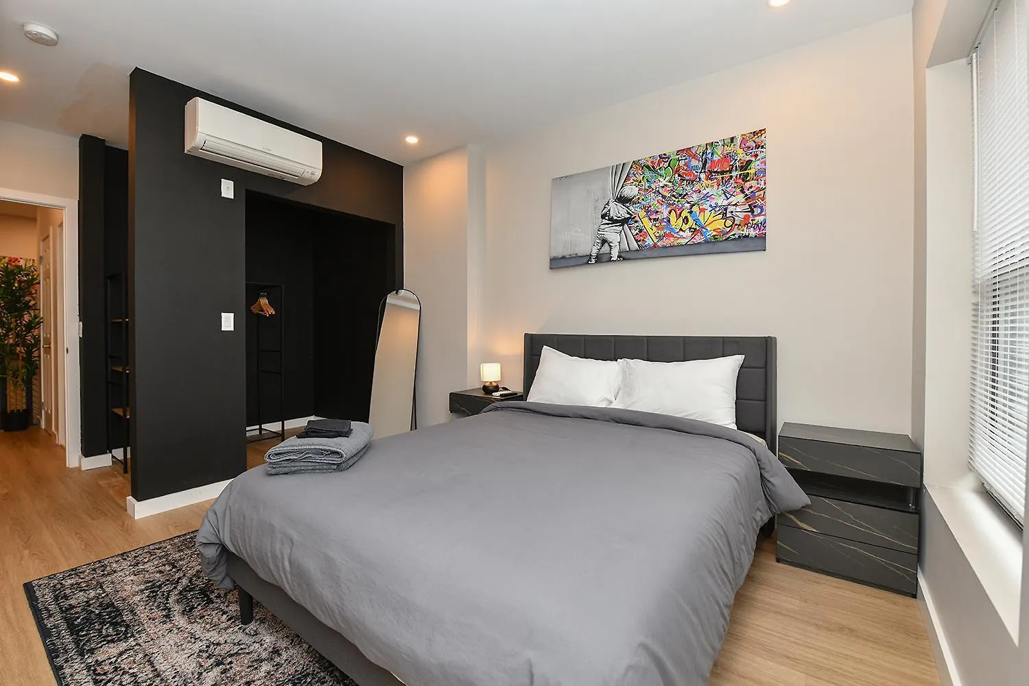 Luxury Five Br Chic Duplex In The Heart Of Soho Apartment New York 0*,  United States