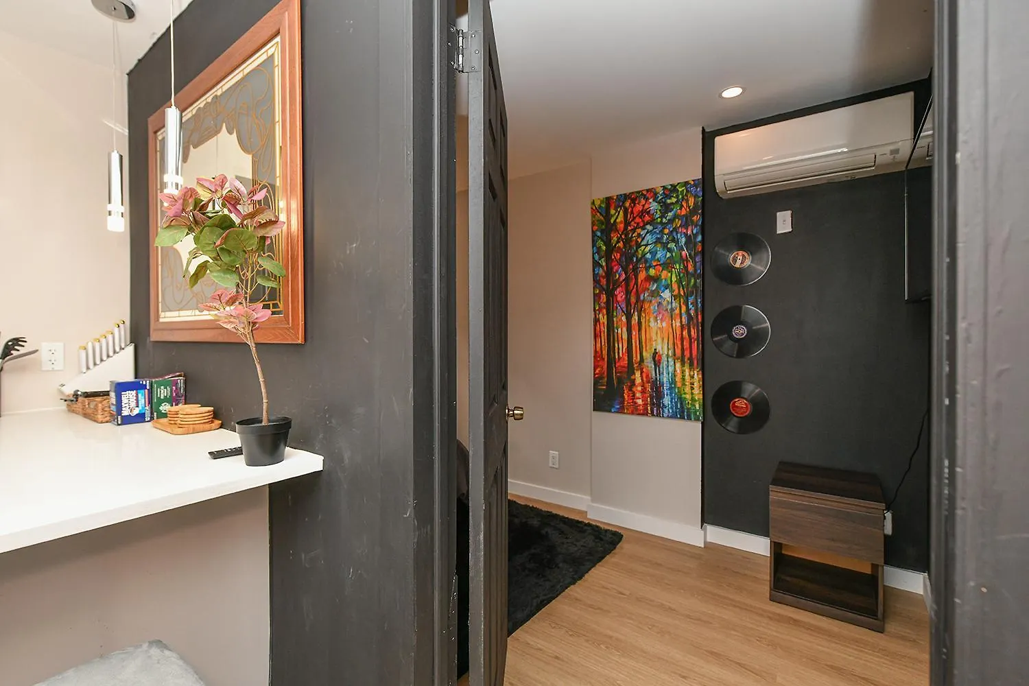 Luxury Five Br Chic Duplex In The Heart Of Soho Apartment New York 0*,  United States